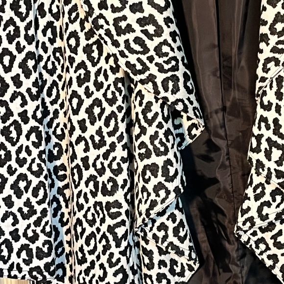 Calvin Klein Draped open jacket Womens size 6 black and white leopard print - Picture 4 of 4